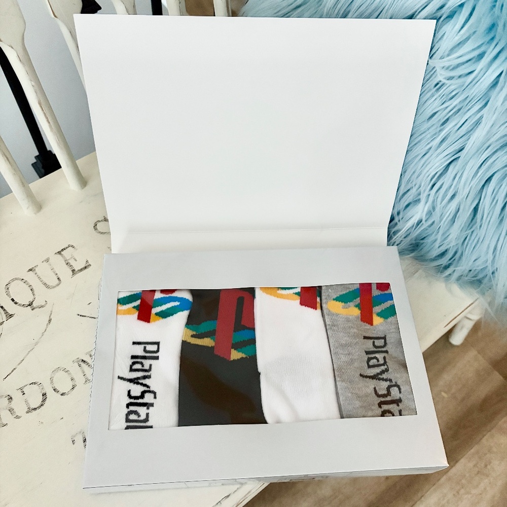 PlayStation Socks, Mens Crew Socks, 4 Pair, Box Set Size 7-11, Gaming Socks, NEW